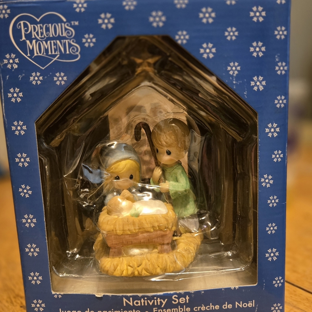 Precious Moments Nativity Set